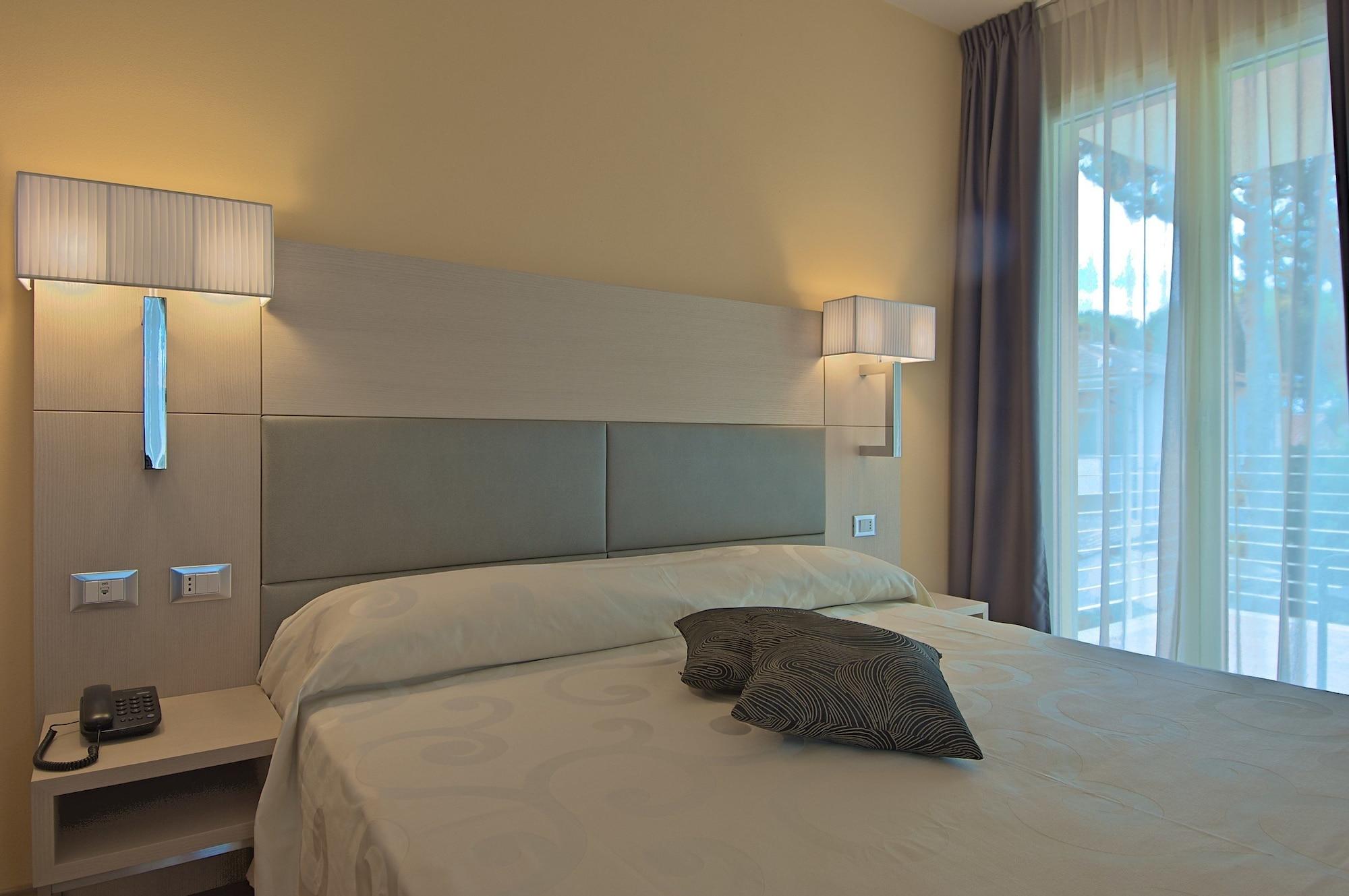Zen Hotel Versilia Marina di Pietrasanta Eksteriør billede