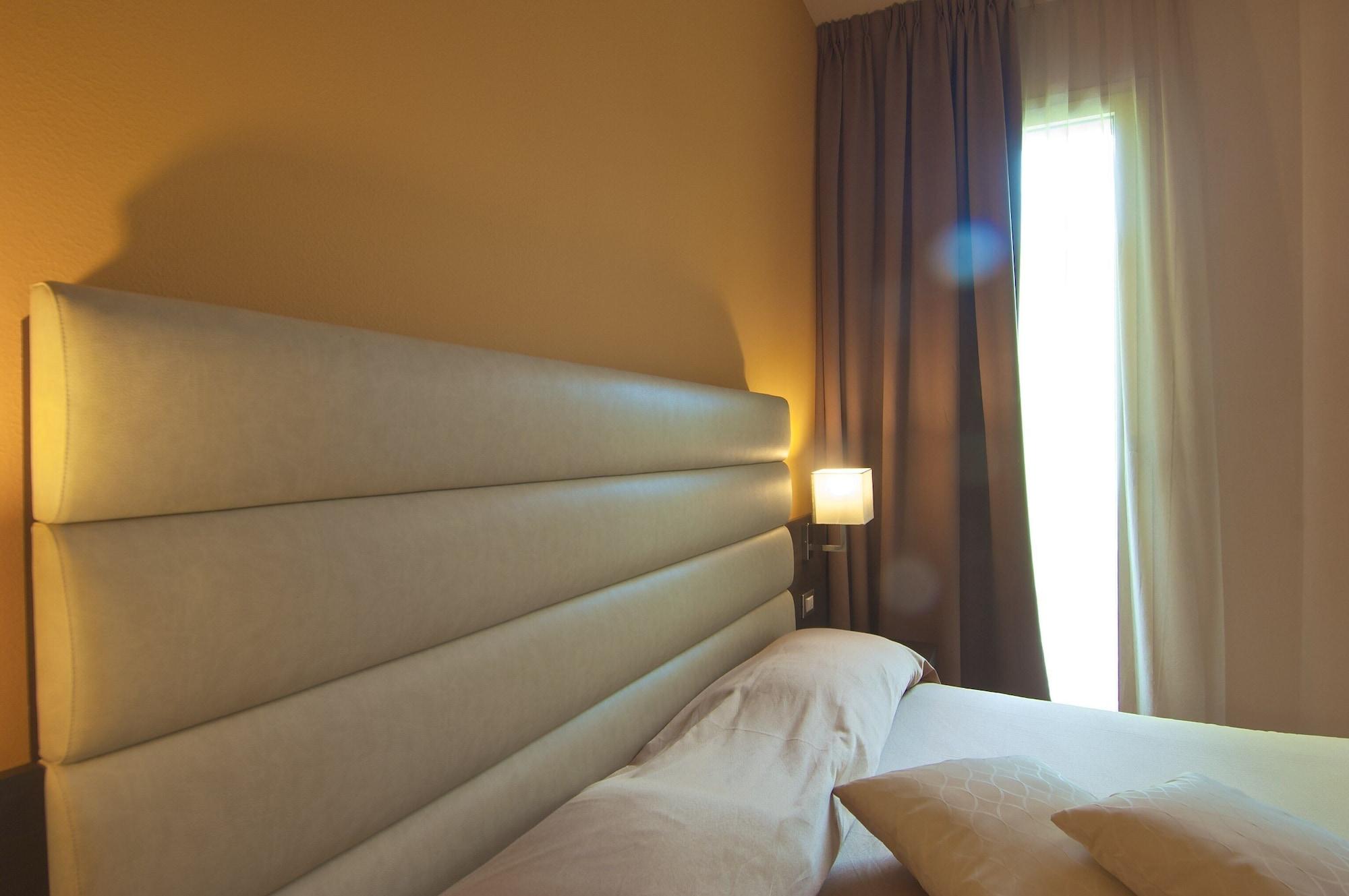 Zen Hotel Versilia Marina di Pietrasanta Eksteriør billede