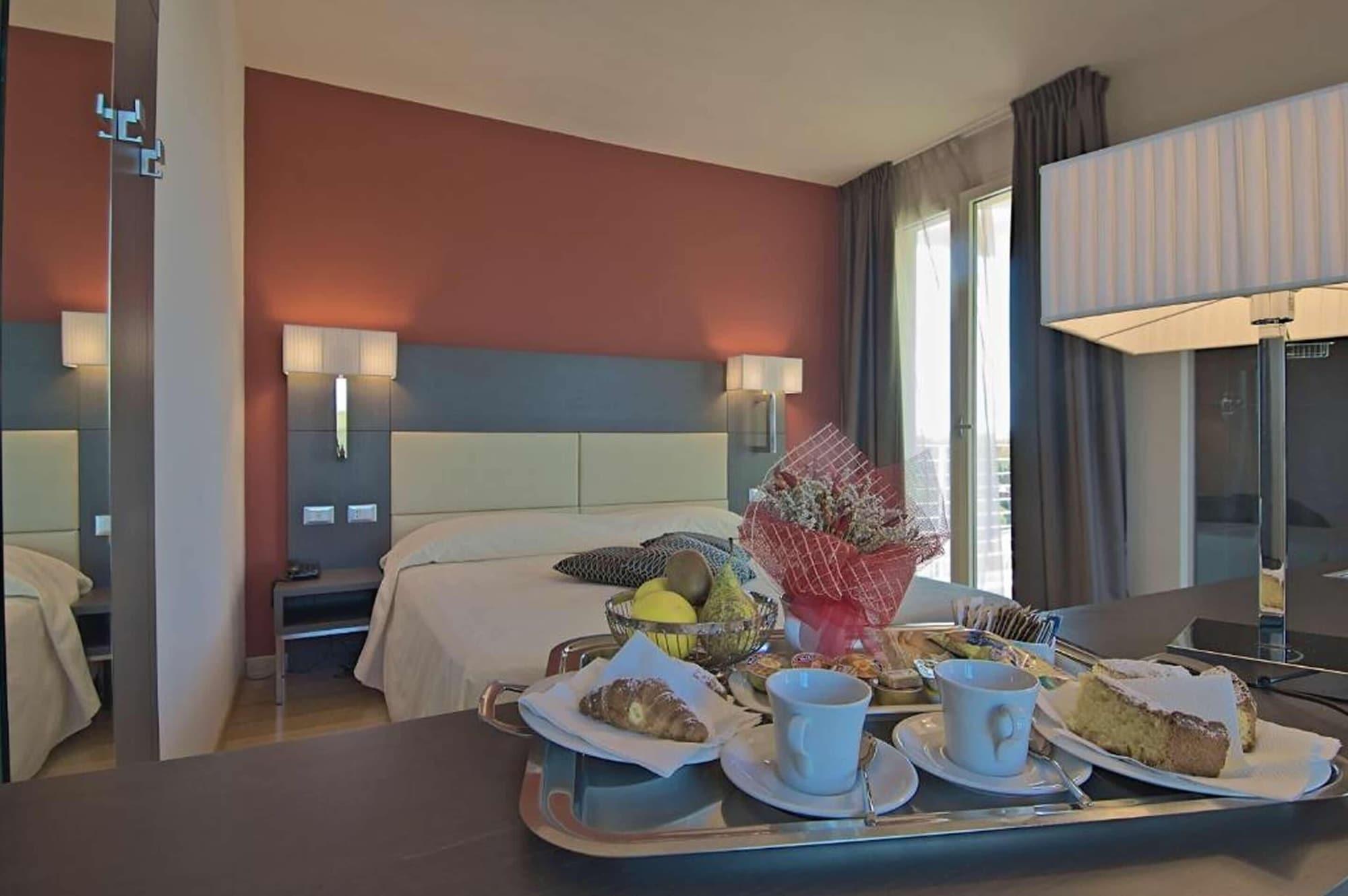 Zen Hotel Versilia Marina di Pietrasanta Eksteriør billede