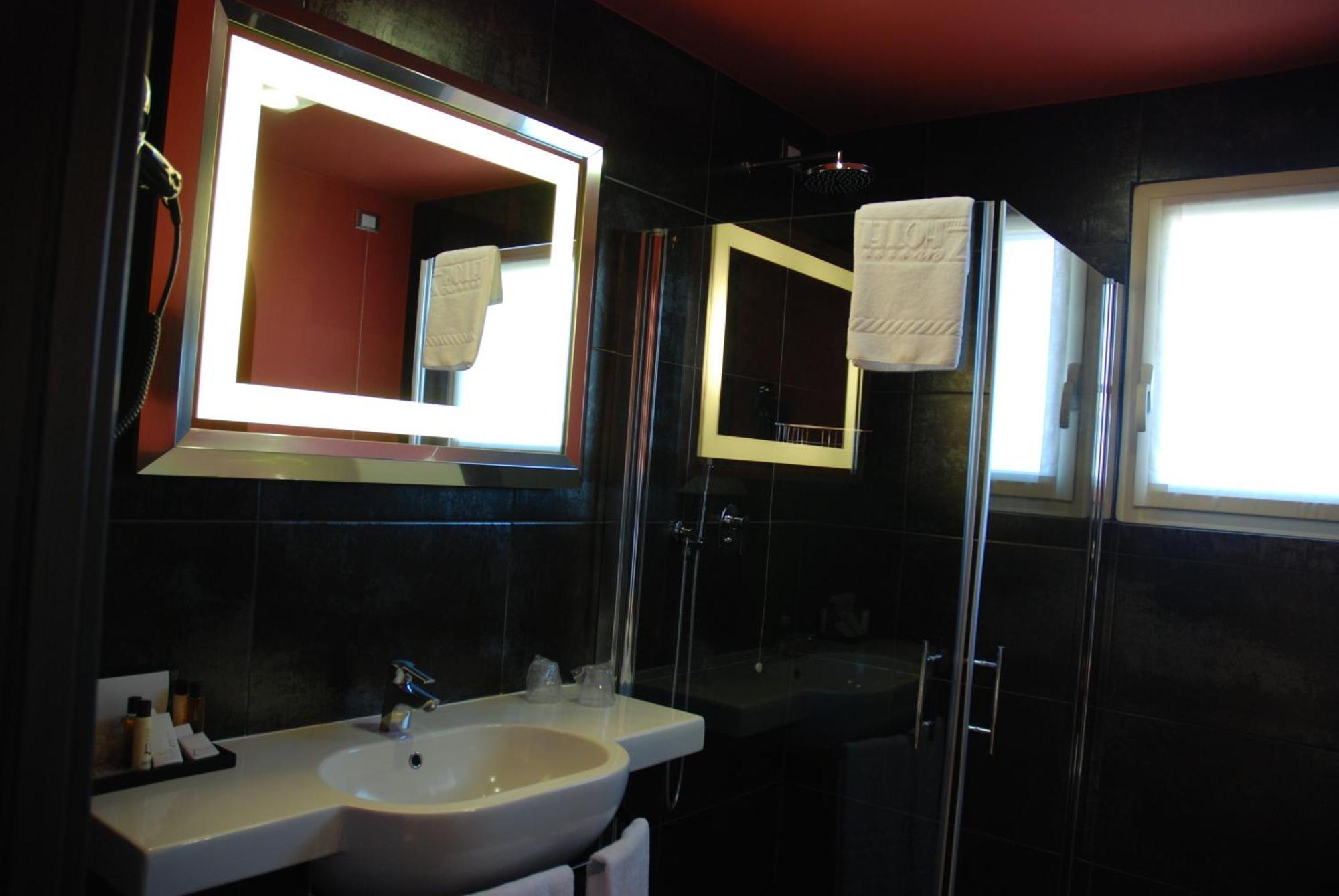 Zen Hotel Versilia Marina di Pietrasanta Eksteriør billede